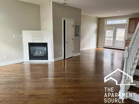 7016 W Medill Ave #TH, Chicago, IL 60707