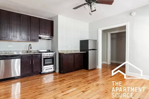 612 W Patterson Ave #709, Chicago, IL 60613
