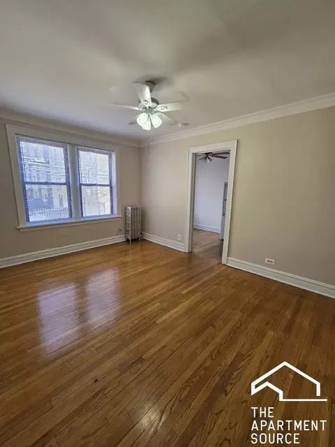 1717 W North Shore Ave #2E, Chicago, IL 60626