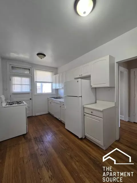 4318 N Spaulding Ave #2, Chicago, IL 60618