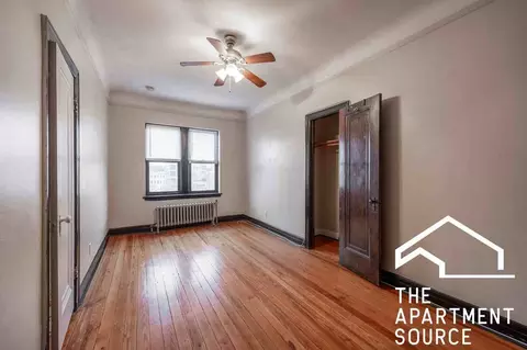 948 W Cuyler Ave #314, Chicago, IL 60613