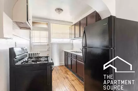 2105 Grove Ave #102, Berwyn, IL 60402