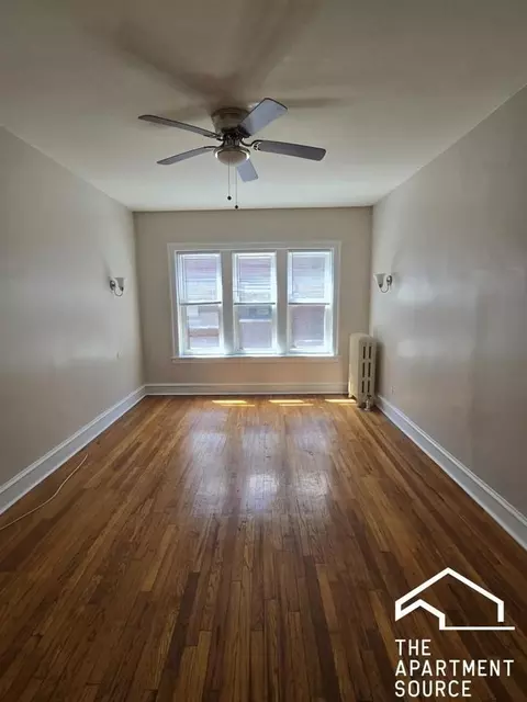 1366 W Estes Ave #2N, Chicago, IL 60626