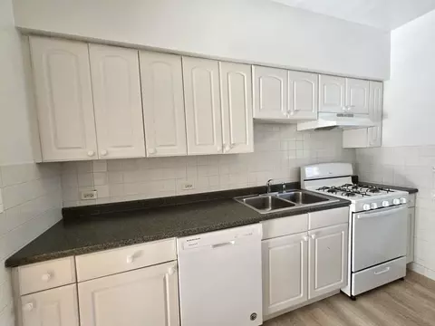 828 Reba Pl #2S, Evanston, IL 60202