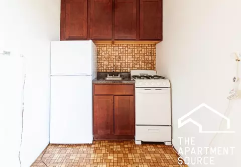739 W Belmont Ave #115, Chicago, IL 60657