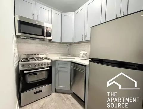 505 W Belmont Ave #4E, Chicago, IL 60657