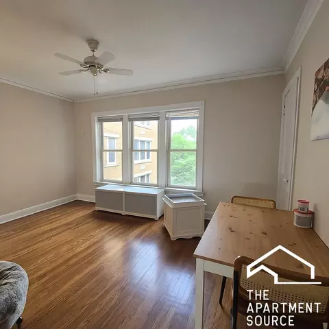 1963 W Foster Ave #2, Chicago, IL 60640