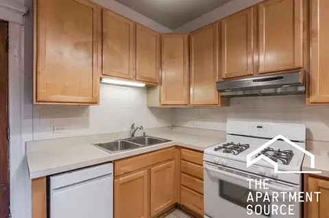 1216 N Dearborn St #B2, Chicago, IL 60610