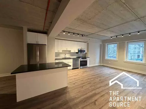 952 W Carmen Ave #202, Chicago, IL 60640
