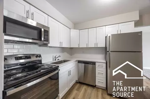110 N Kenilworth Ave #1F, Oak Park, IL 60301