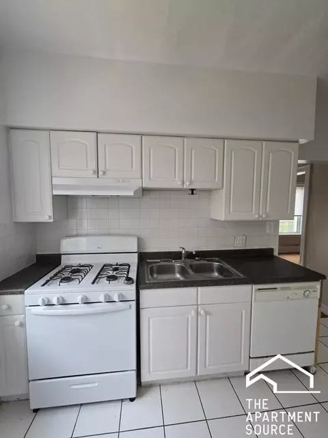 918 Reba Pl #3S, Evanston, IL 60202