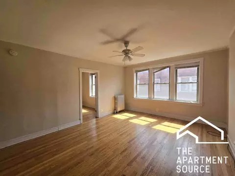 2350 W Touhy Ave #3I, Chicago, IL 60645