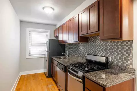 1435 N Dearborn St #A4, Chicago, IL 60610