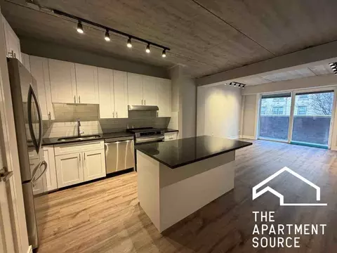 952 W Carmen Ave #604, Chicago, IL 60640
