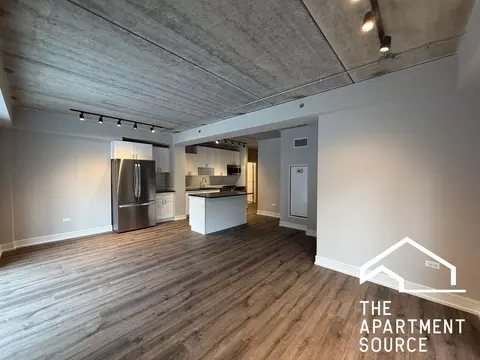 952 W Carmen Ave #510, Chicago, IL 60640