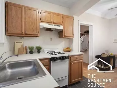 4231 N Paulina St #E2, Chicago, IL 60613