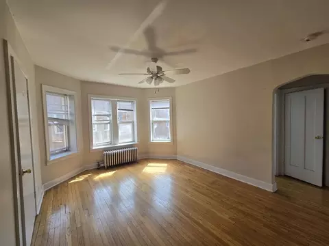5030 N Springfield Ave #3W, Chicago, IL 60625