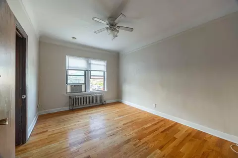 948 W Cuyler Ave #115, Chicago, IL 60613