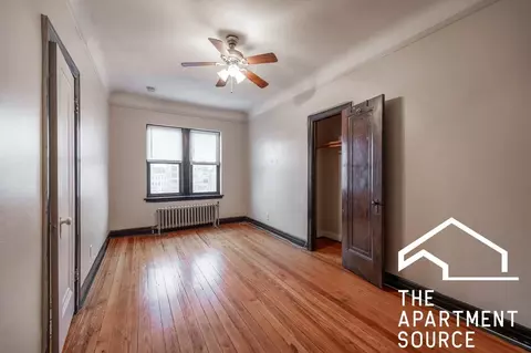 948 W Cuyler Ave #102, Chicago, IL 60613