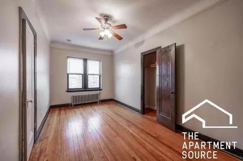 948 W Cuyler Ave #102, Chicago, IL 60613
