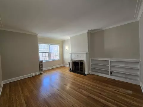 1452 Oak Ave #2N, Evanston, IL 60201
