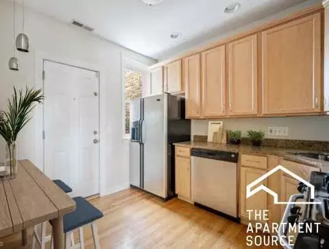 3254 N Clifton Ave #W1, Chicago, IL 60657