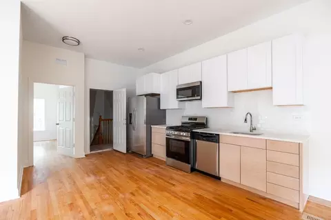 3107 N Harding Ave #1W, Chicago, IL 60618