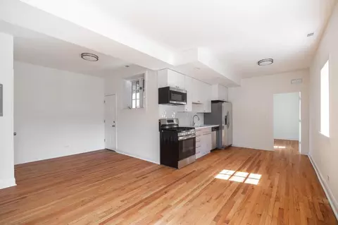 3107 N Harding Ave #2E, Chicago, IL 60618