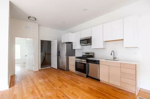 3107 N Harding Ave #2E, Chicago, IL 60618