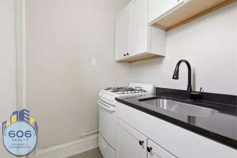 6912 N Ashland Blvd #307, Chicago, IL 60626