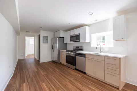 3107 N Harding Ave #1E, Chicago, IL 60618