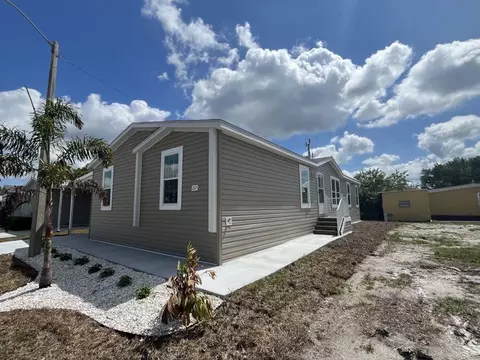 267 Mongoose Ln #267, North Fort Myers, FL 33917