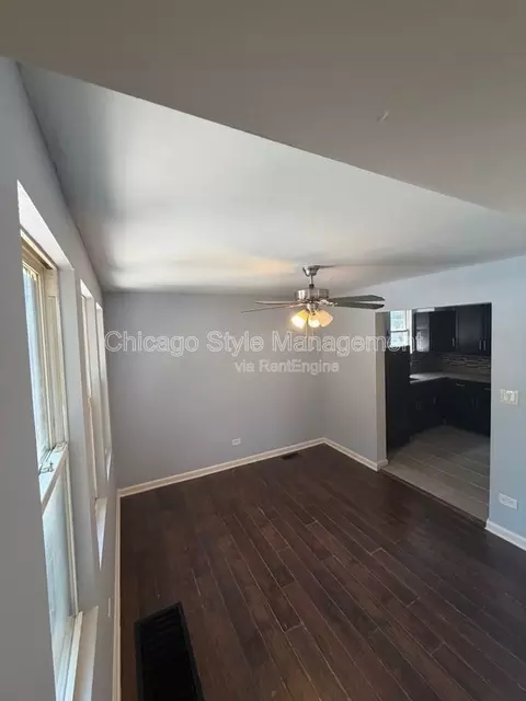 8756 S Exchange Ave #1F, Chicago, IL 60617