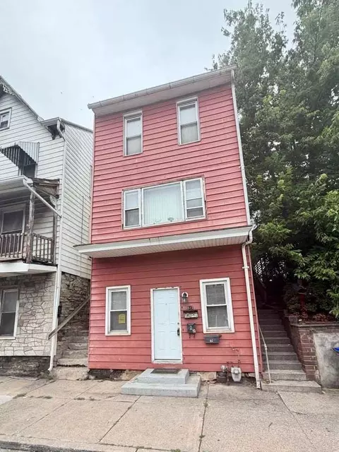 517 N Front St #1, Steelton, PA 17113