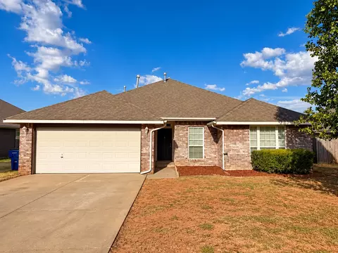 411 S Pointe Ln, Mustang, OK 73064