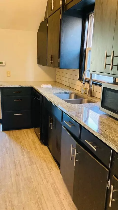 1095 12th Ave SE #2, Minneapolis, MN 55414