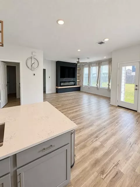 19118 Pegara Manor Dr, New Caney, TX 77357