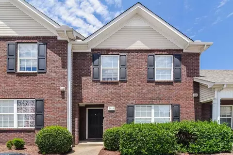 3013 Rg Buchanan Dr, La Vergne, TN 37086