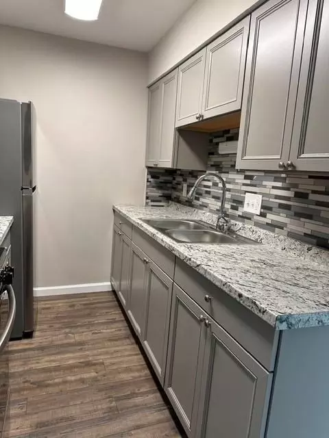 10 Susan Cir #7, Milford, OH 45150