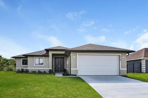 2906 21st St SW, Lehigh Acres, FL 33976