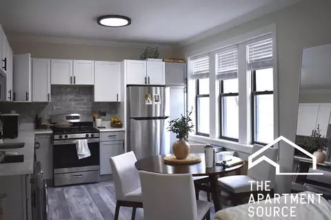 839 W Cornelia Ave #2N, Chicago, IL 60657