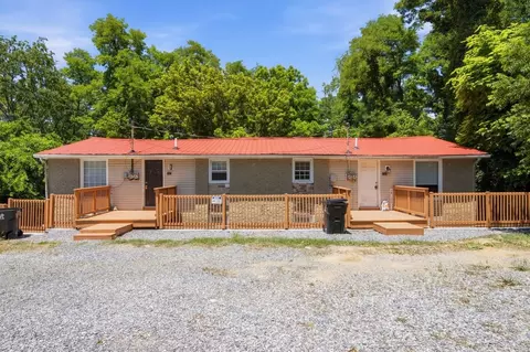 701 Peppers Ferry Rd #2, Pulaski, VA 24301