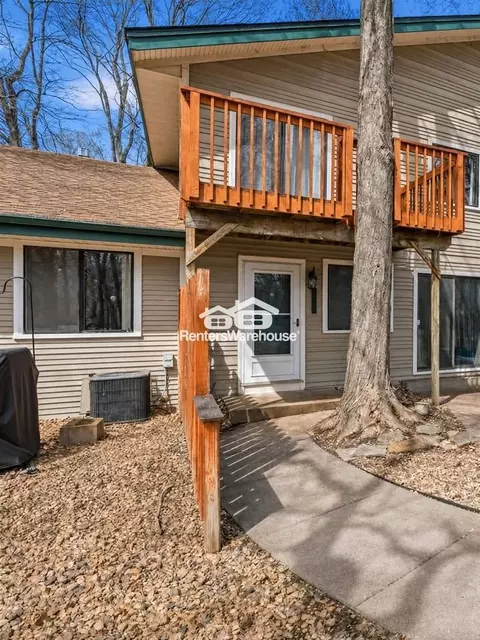 2775 Upland Ct, Plymouth, MN 55447