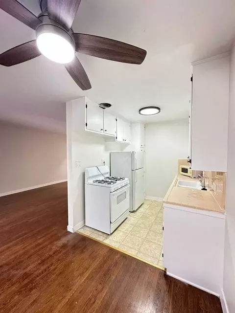 1015 E Appleton St, Long Beach, CA 90802 photo 4