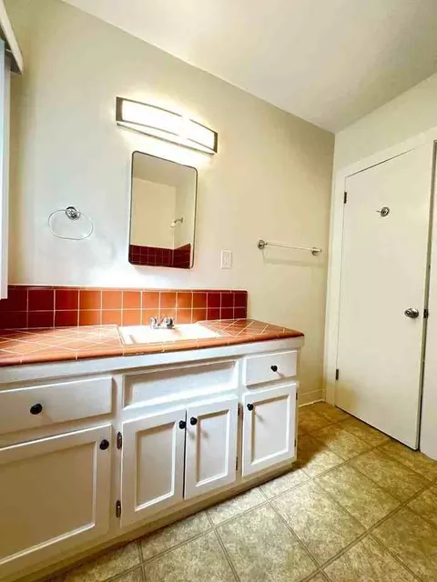 1015 E Appleton St, Long Beach, CA 90802 photo 9