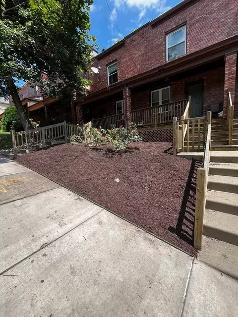 413 Sweetbriar St, Pittsburgh, PA 15211