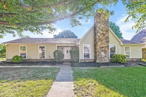 4864 Barkshire Dr, Memphis, TN 38141
