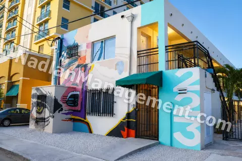 223 NW 12th St, Miami, FL 33136
