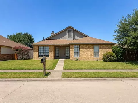 2303 Markland St, Irving, TX 75060
