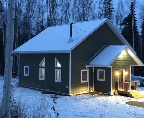 790 Birch Knoll Rd, Fairbanks, AK 99712